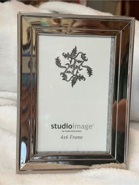 Studio Image by Studio Silversmiths Silver Tone Photo Frame 4 x 6